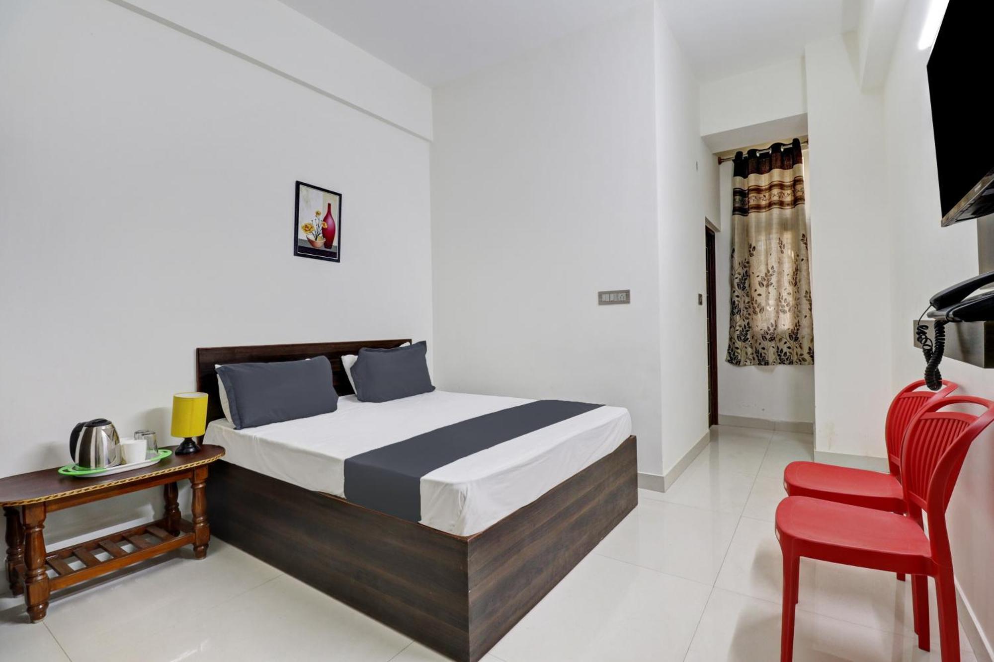 Hotel O J.K. Suites & Rooms Бангалор Екстериор снимка