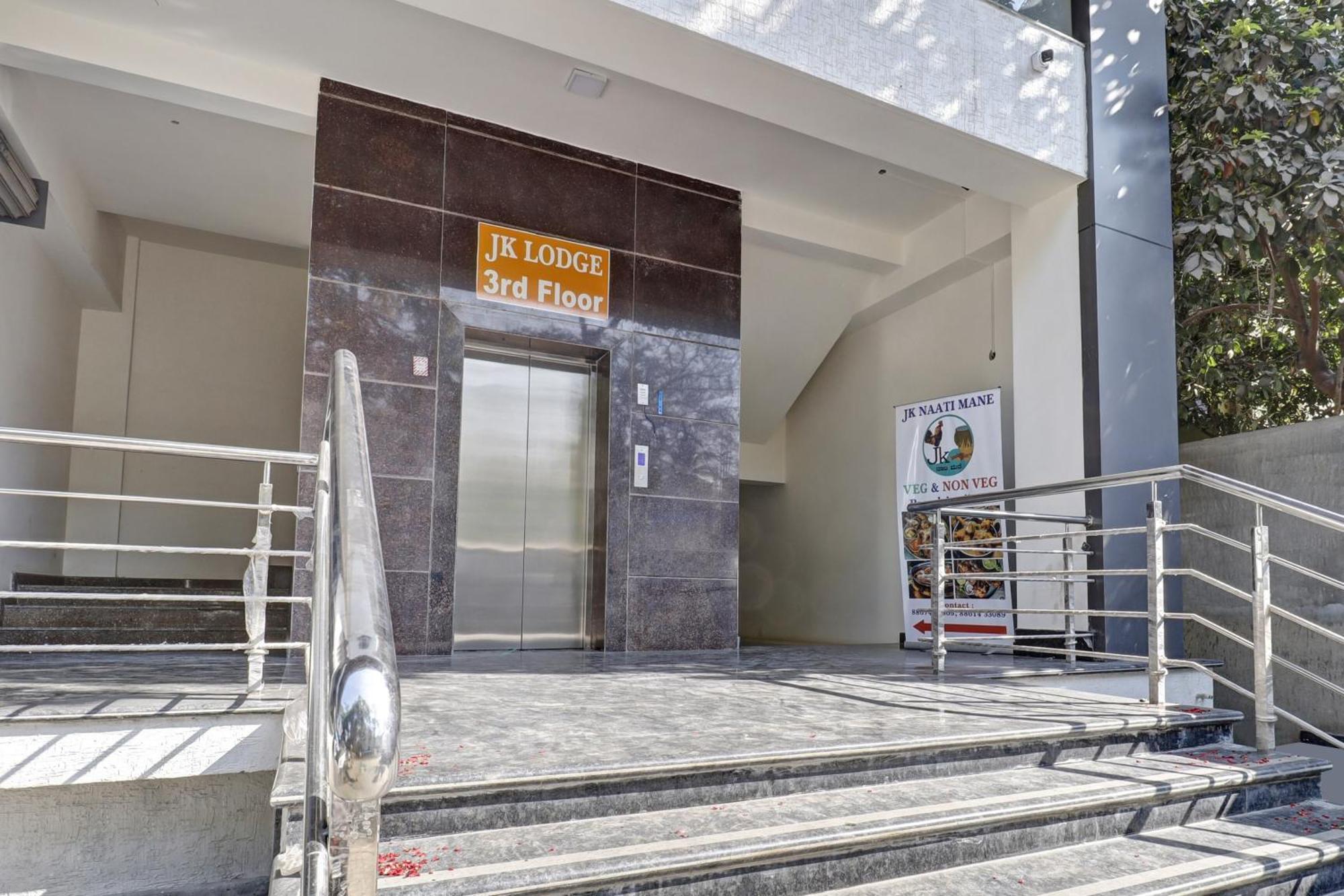 Hotel O J.K. Suites & Rooms Бангалор Екстериор снимка